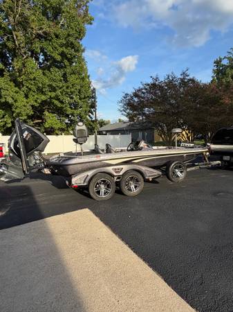 2016 Ranger, Import USA — Foto 3 z 12
