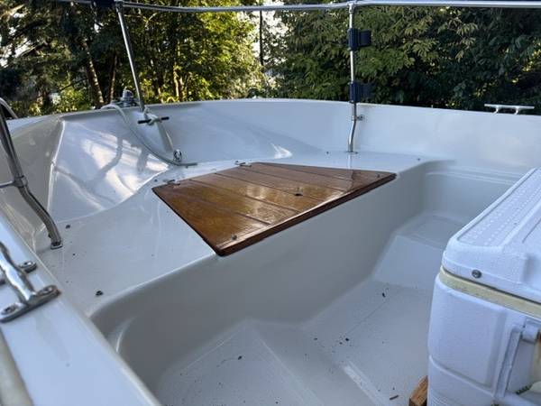 Boston Whaler, Import USA — Foto 4 z 8