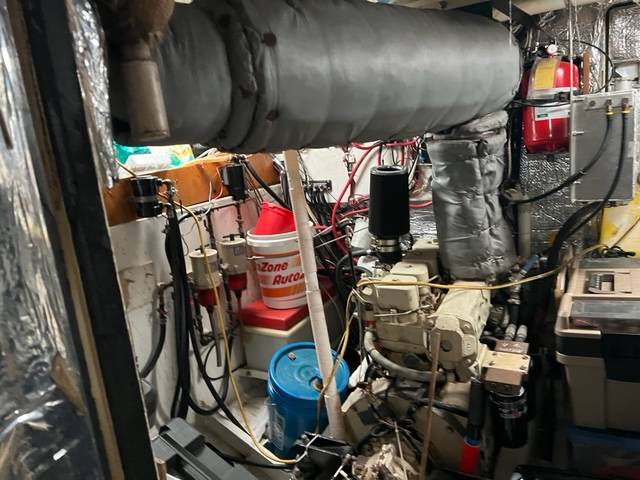 38’ Trawler, Import USA — Foto 12 z 12