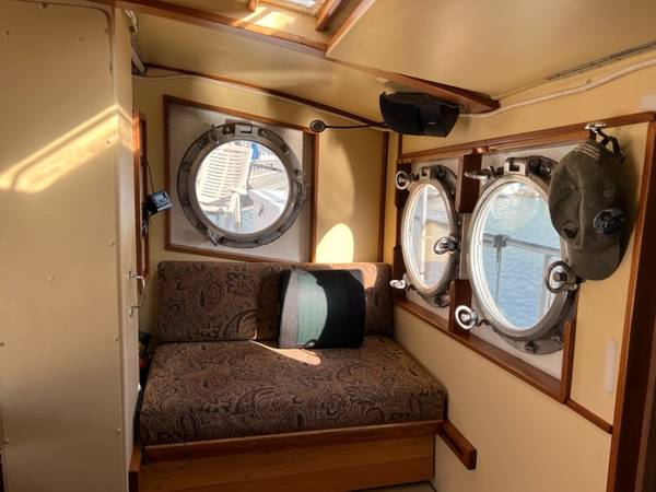 38’ Trawler, Import USA — Foto 5 z 12