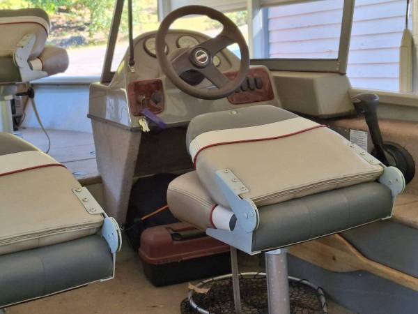 Tracker, Import USA — Foto 10 z 11