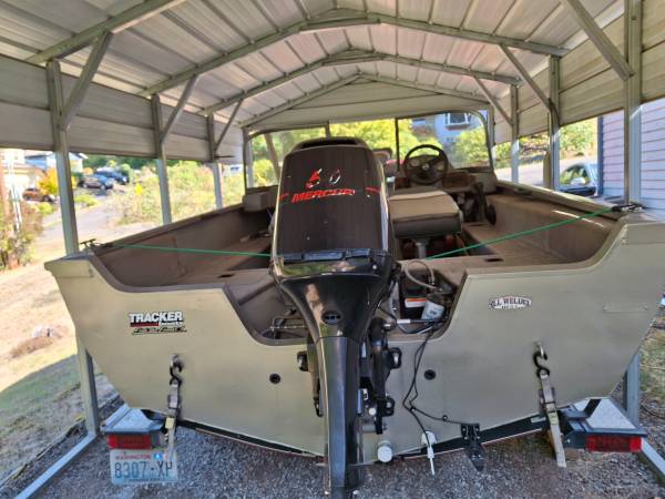 Tracker, Import USA — Foto 3 z 11