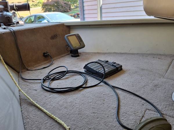 Tracker, Import USA — Foto 8 z 11