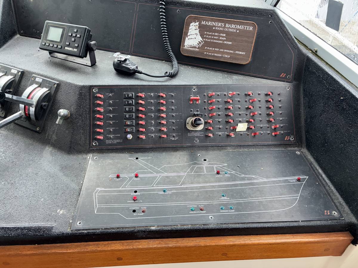 1986 Bayliner, Import USA — Foto 5 z 12