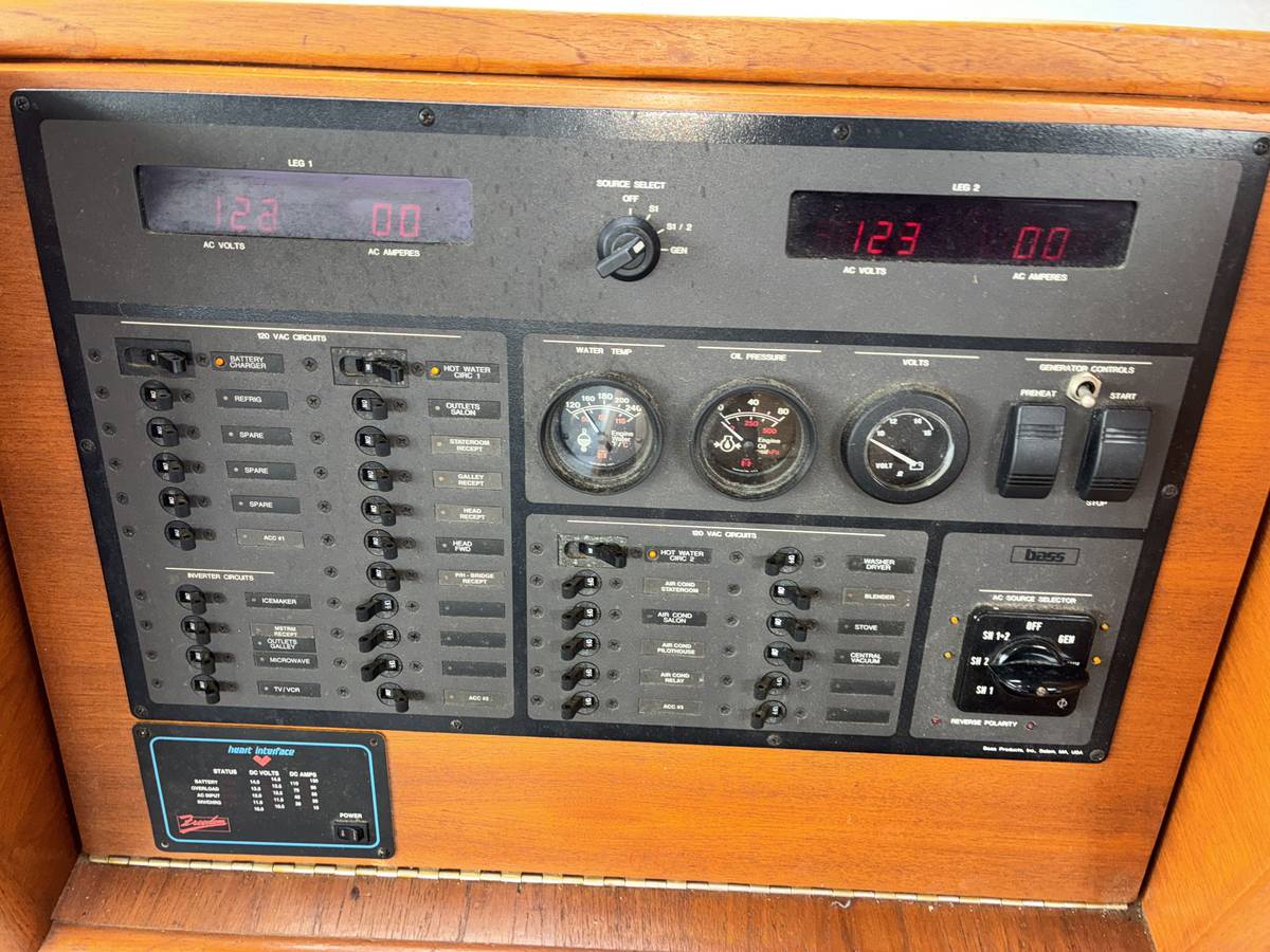 1986 Bayliner, Import USA — Foto 6 z 12