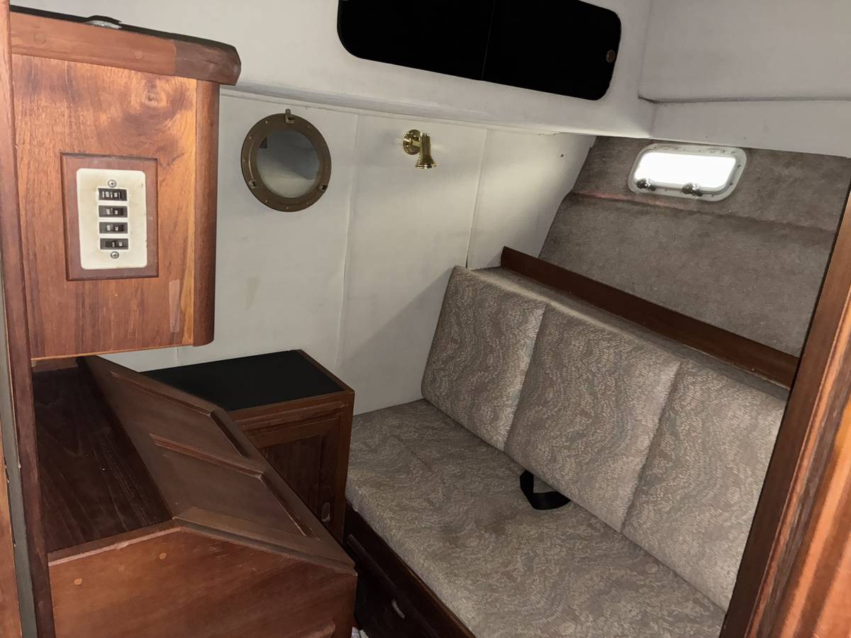 1986 Bayliner, Import USA — Foto 8 z 12