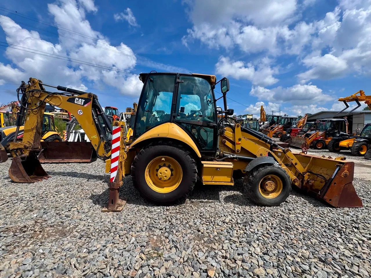 2010 Caterpillar, Import Auf Lager in der EU — Foto 1