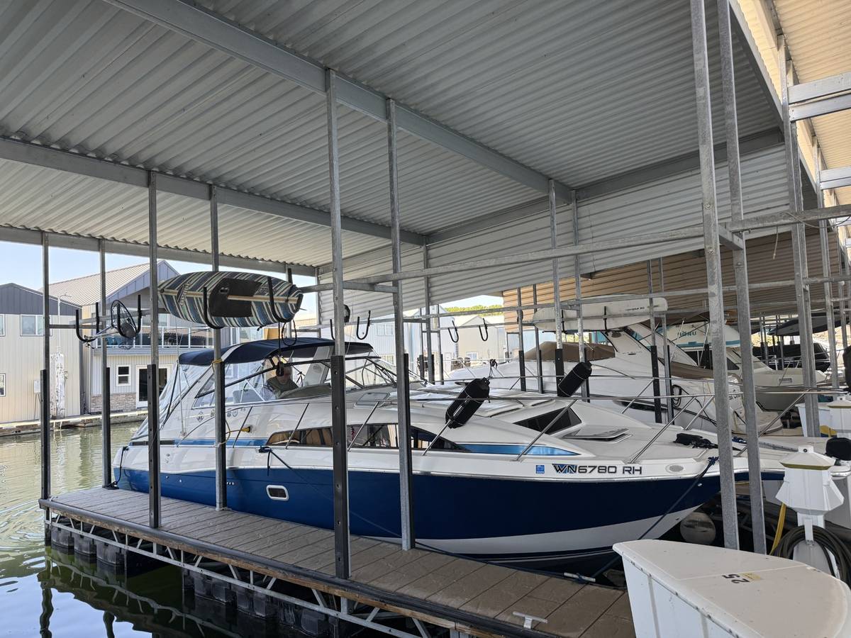 1998 Bayliner, Import USA — Foto 1