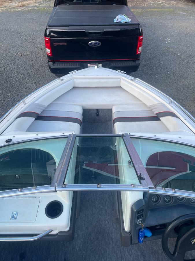 1992 Sea Ray, Import USA — Foto 4 z 8