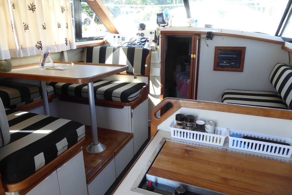 Bayliner, Import USA — Foto 10 z 12