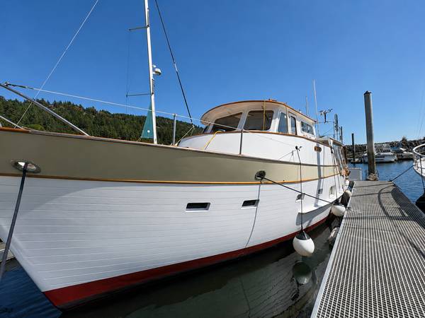 Boston Whaler, Import USA — Foto 3 z 12