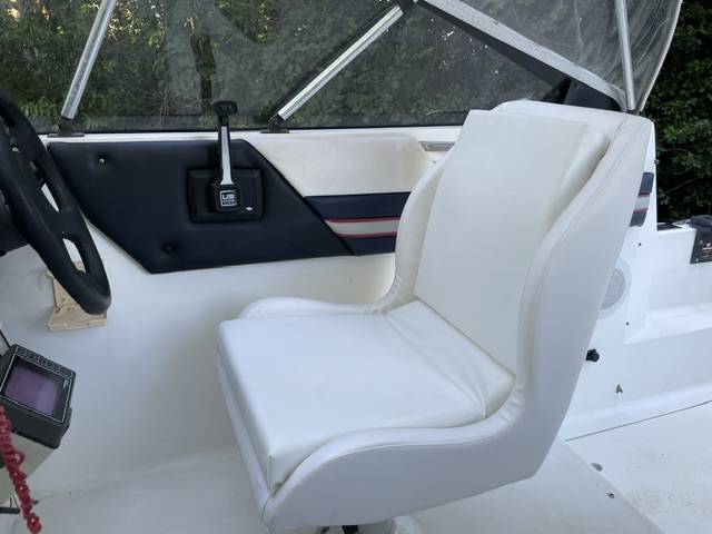 Bayliner, Import USA — Foto 7 z 12