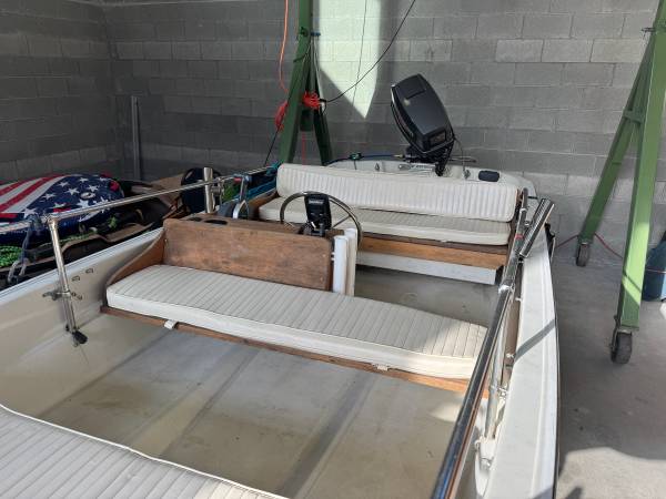 Boston Whaler, Import USA — Foto 3 z 12