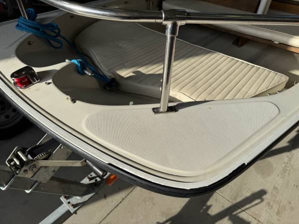 Boston Whaler, Import USA — Foto 4 z 12