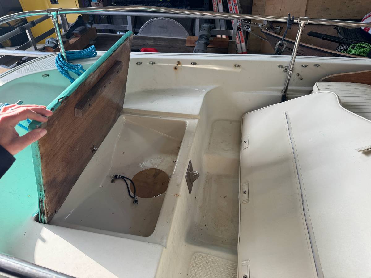 Boston Whaler, Import USA — Foto 6 z 12
