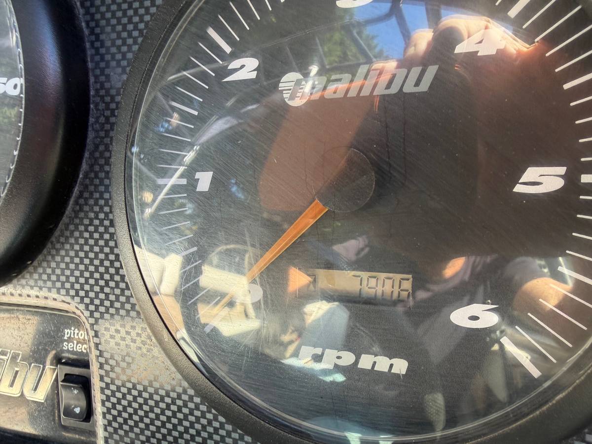 1999 Malibu, Import USA — Foto 11 z 12