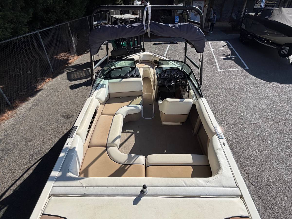 1999 Malibu, Import USA — Foto 5 z 12