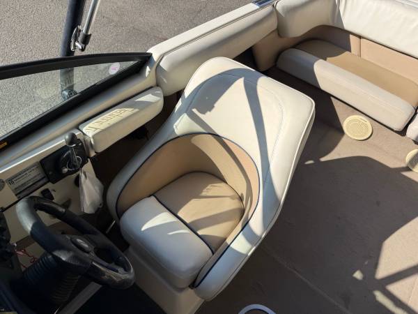 1999 Malibu, Import USA — Foto 9 z 12