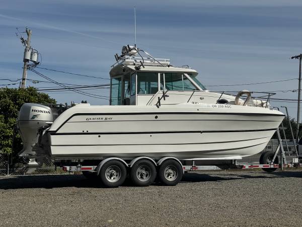 2009 Crestliner, Import USA — Foto 1