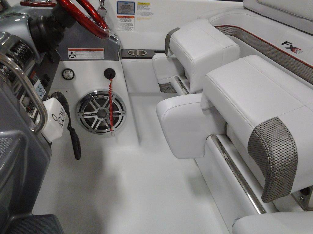 2015 Formula, Import USA — Foto 8 z 12