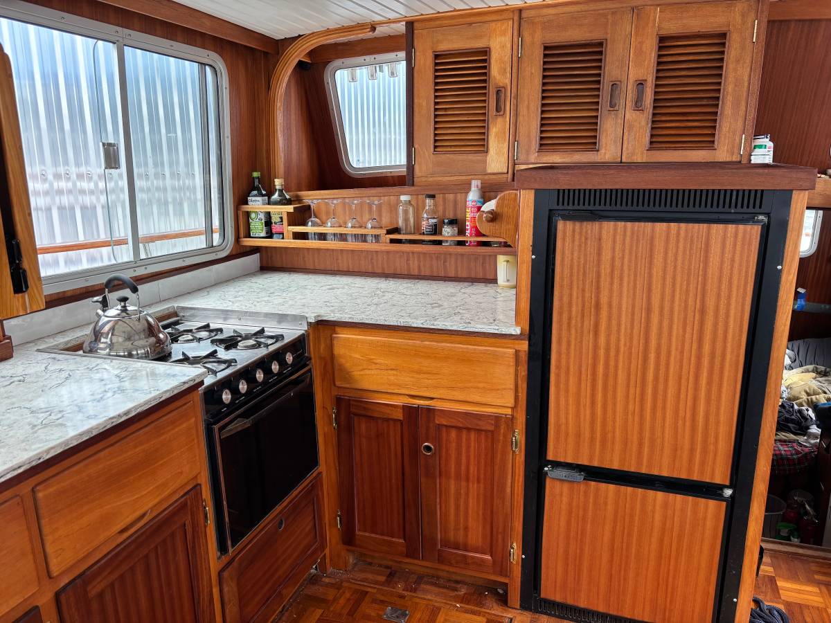 40’Tri Cabin Trawler, Import USA — Foto 6 z 12