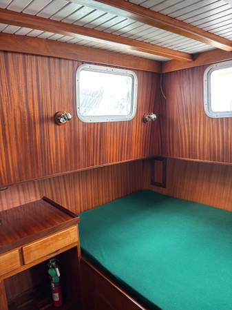 40’Tri Cabin Trawler, Import USA — Foto 9 z 12