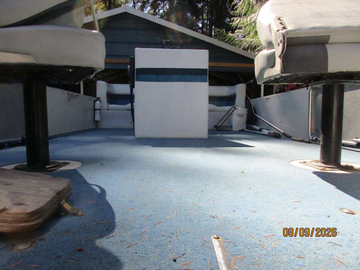 Pontoon /Party Boat, Import USA — Foto 3 z 4