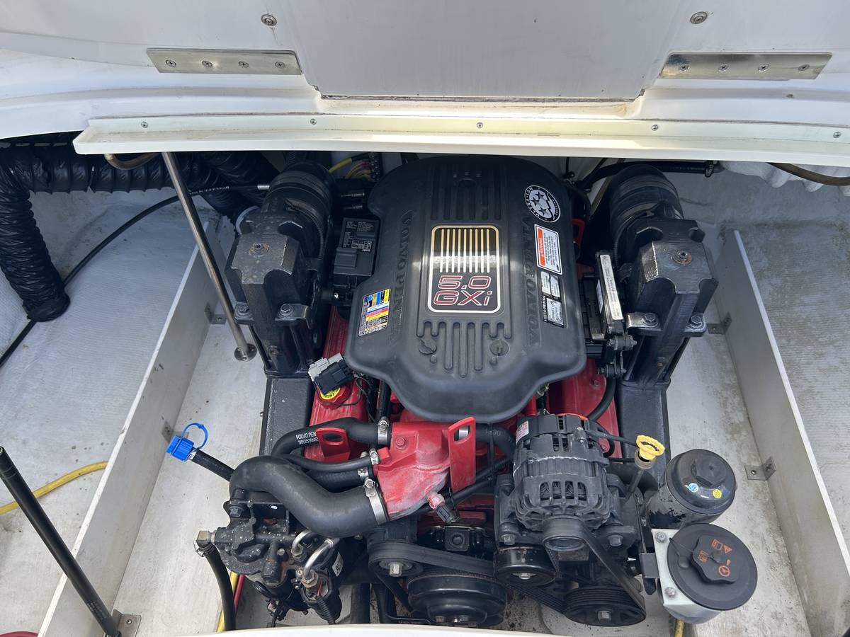 2008 Cobalt, Import USA — Foto 6 z 12