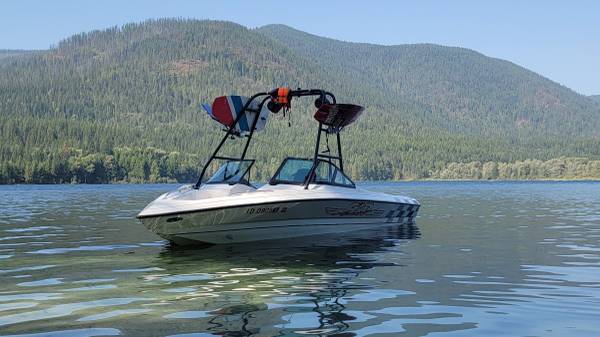 Ski Centurion Air Warrior Elite Open Bow Wakeboard Boat, Import USA — Foto 1