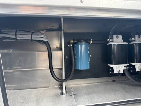Lowe, Import USA — Foto 10 z 12