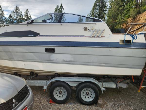 1989 Bayliner, Import USA — Foto 1