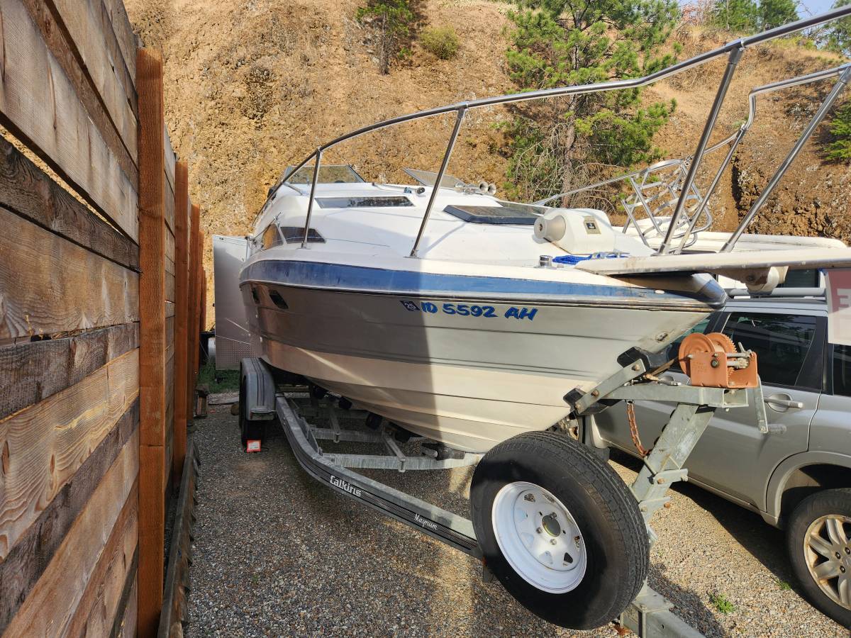 1989 Bayliner, Import USA — Foto 3 z 3
