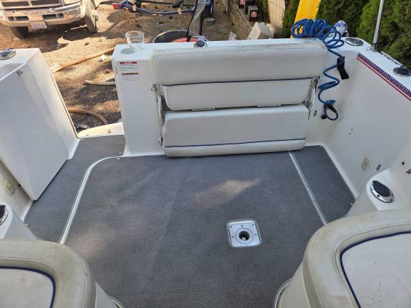 2007 Bayliner, Import USA — Foto 2 z 12