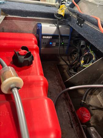1986 Tracker, Import USA — Foto 12 z 12