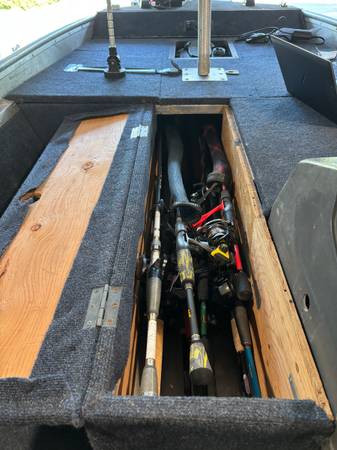 1986 Tracker, Import USA — Foto 7 z 12