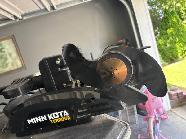 1986 Tracker, Import USA — Foto 9 z 12