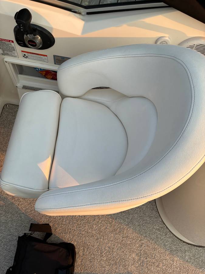 2008 Sea Ray, Import USA — Foto 4 z 12