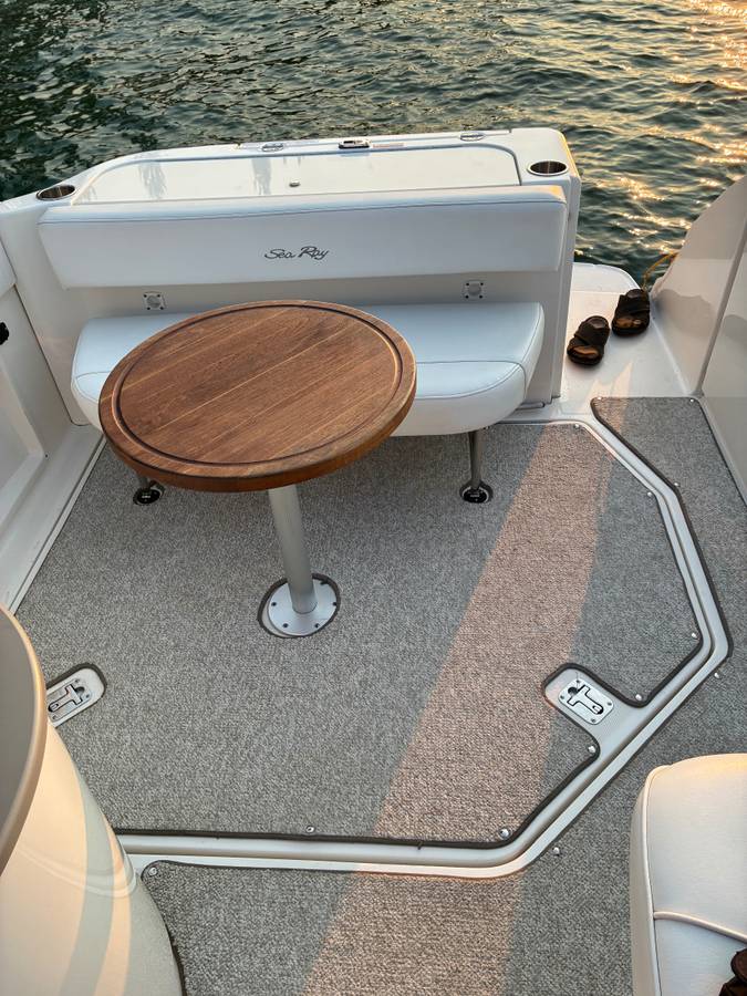 2008 Sea Ray, Import USA — Foto 9 z 12