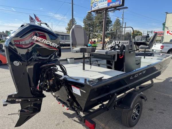 2026 Lowe, schwarz, Import USA — Foto 9 z 12