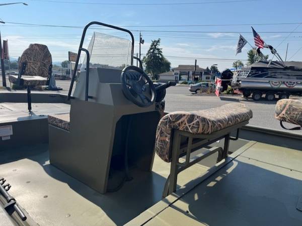 Lowe, Import USA — Foto 6 z 12