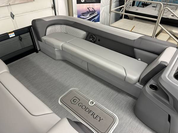 2026, Import USA — Foto 10 z 10