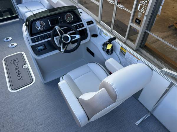 2026, Import USA — Foto 4 z 12