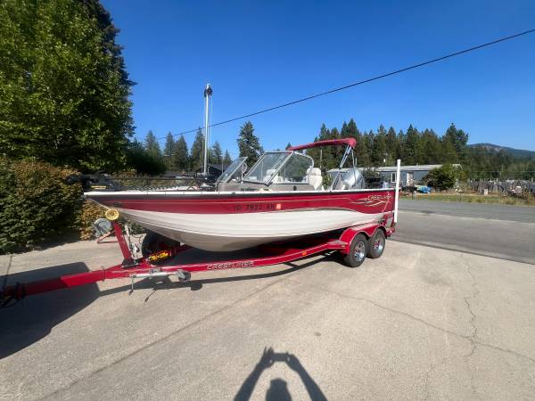 2005 Crestliner, Import USA — Foto 1