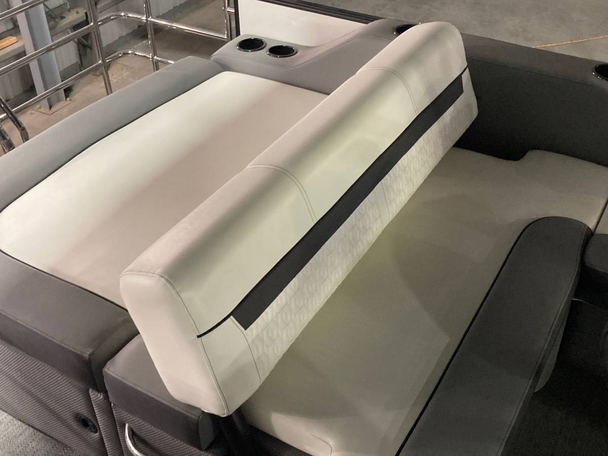 2024, Import USA — Foto 3 z 10