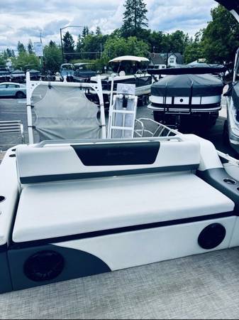 2023, Import USA — Foto 12 z 12