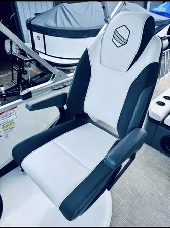2023, Import USA — Foto 6 z 12