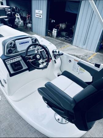 2023, Import USA — Foto 8 z 12