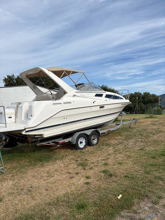 1998 Bayliner, Import USA — Foto 1
