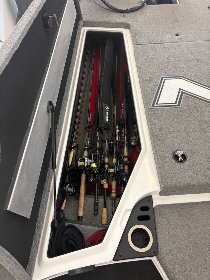 2022 Nitro, Import USA — Foto 4 z 12