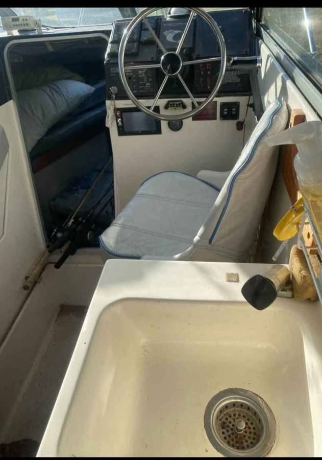 1988 Bayliner, Import USA — Foto 7 z 9